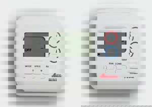 AMANA TRUE WIRELESS RF THERMOSTAT ONLY COMPATIBLE WITH AMANA BRAND PTAC'S. THERMOSTAT IS BATTERY OPERATED (2-AA BATTERIES INCLUDED).